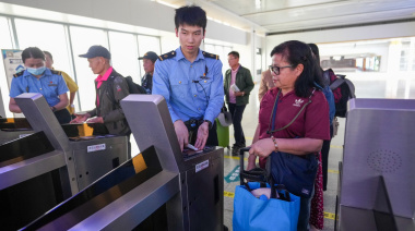 Turistas del mundo, uníos… para comprar en China