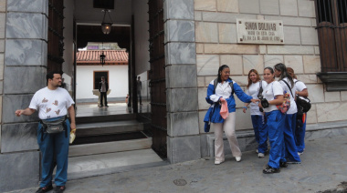 Crónica de un ataque a Venezuela, un país escindido hasta en el desconcierto