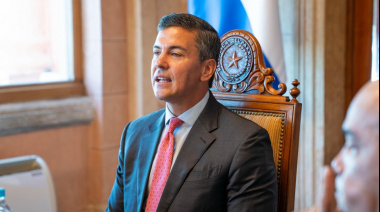 Con la imagen en baja, Peña activa la caja publicitaria y recurre a "intermediarios" cercanos al gabinete