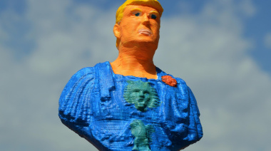 Donald, perdido en su propio laberinto.