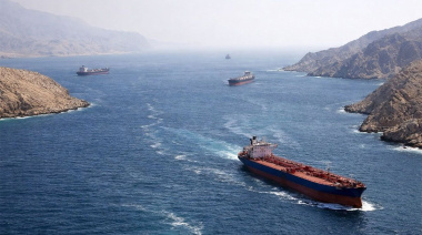 Máxima tensión: Irán afirma tener el «control total» de Ormuz y amenaza con un «torbellino mortal»