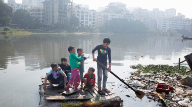 Experto propone un nuevo plan de desarrollo porque el modelo actual beneficia a una élite y destruye el planeta
