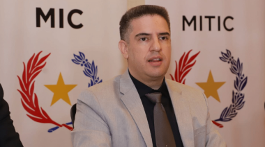 La supuesta campaña oficial contra periodistas críticos deja pegado a Villate, pero el Gobierno la desmiente