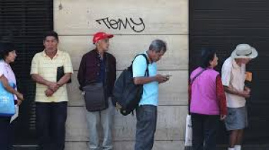 El 45,3% de los adultos mayores siguen trabajando y la mayoría lo hace por cuenta propia