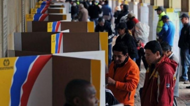 Colombia, en una campaña a pura IA, elige entre Cepeda o la ultraderecha