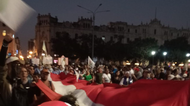 Perú: Cientos marchan vigilando su voto