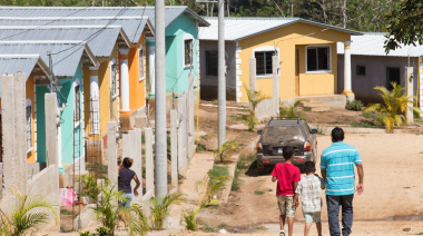 120 millones de personas viven en asentamientos informales en América Latina y el Caribe, mientras la vivienda sigue relegada en la acción climática