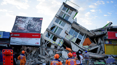 La tragedia no frenó a De la Espriella en su plan de entrega