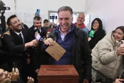 Uruguay: Yamandú Orsi ganó la interna del Frente Amplio y será candidato a presidente