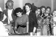 El pueblo uruguayo que fue precursor del voto femenino en América Latina y la mujer negra de 90 años que abrió los comicios