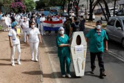 La Realidad de la Salud Pública de Paraguay; "Crítica y en Muletas".
