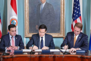 Paraguay se alinea con EEUU y firma un acuerdo para recibir a solicitantes de asilo