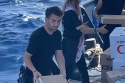 Alerta máxima en el Mediterráneo: Flotilla Global Sumud cruza hacia Gaza escoltada por la Media Luna Roja turca mientras Israel amenaza interceptación militar