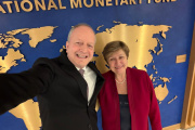 Carlos Fernández Valdovinos reaparece en el FMI con Kristalina Georgieva; Directora del FMI.
