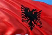 Protestas en Albania se convierten en un clamor global contra las élites
