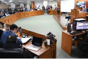 La Junta Municipal aprobó el balance de Nenecho y Bello en medio de la presión de los funcionarios sindicalizados