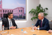 Santiago Peña habla de oportunidades de cooperación en medio ambiente con ex presidente alemán