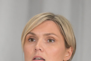 Premier islandesa dice que Gobierno no continuará las conversaciones sobre adhesión a UE