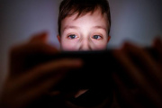 El uso excesivo del celular, asociado a 1 de cada 5 casos de depresión juvenil